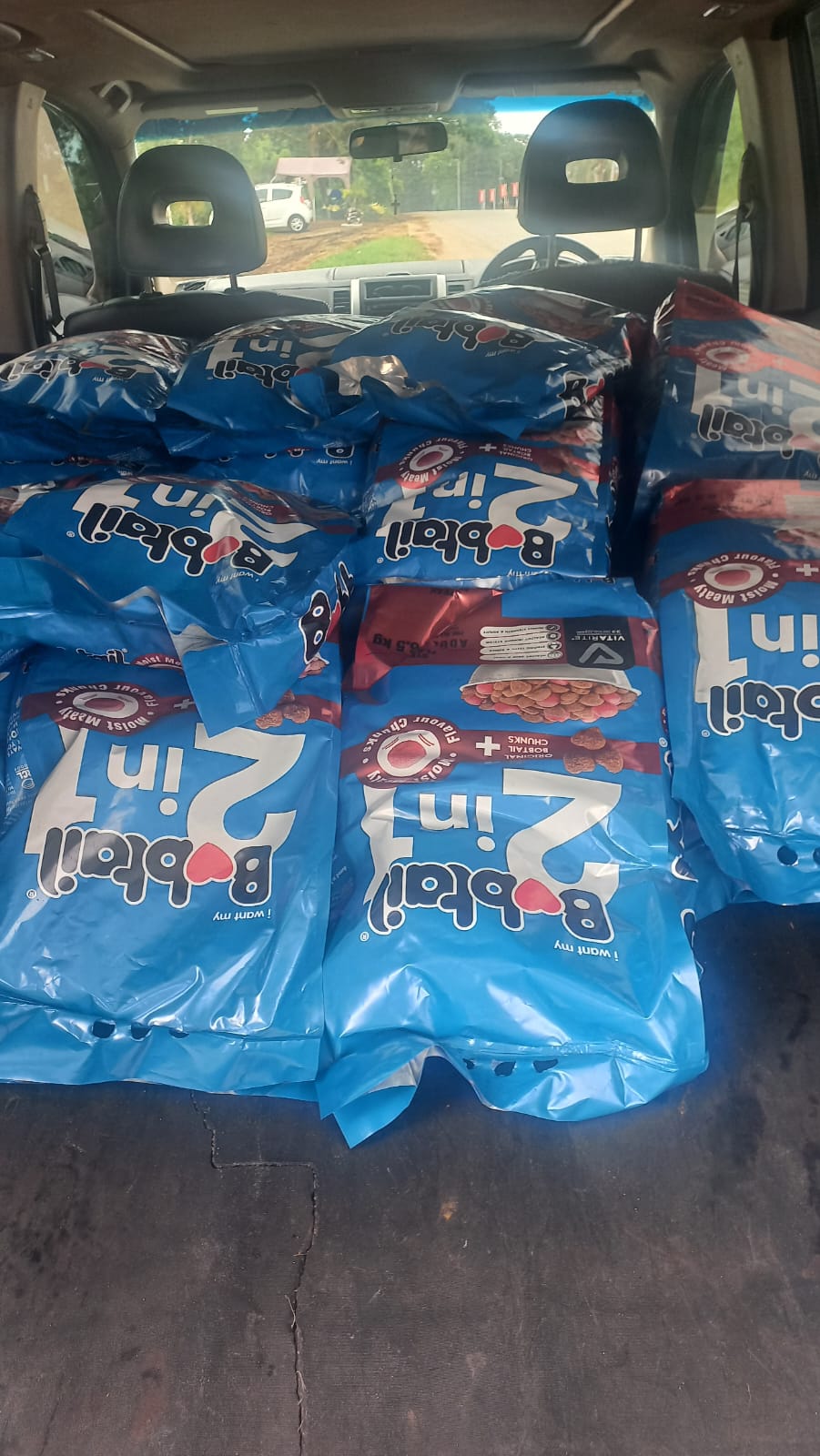 Animal food supplies